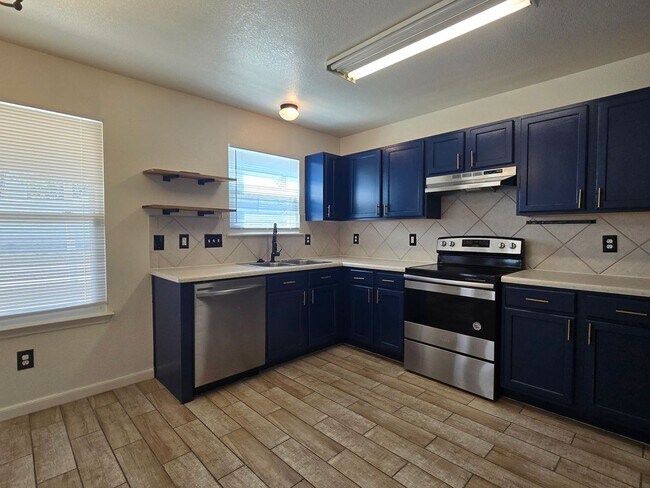 Foto del edificio - HOME FOR THE HOLIDAYS SPECIAL - SECTION 8/HUD ACCEPTED - AVAILABLE NOW!