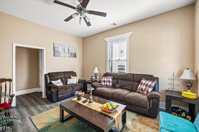 Building Photo - 2823 Avenue Q