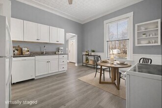 Building Photo - 275 Market St