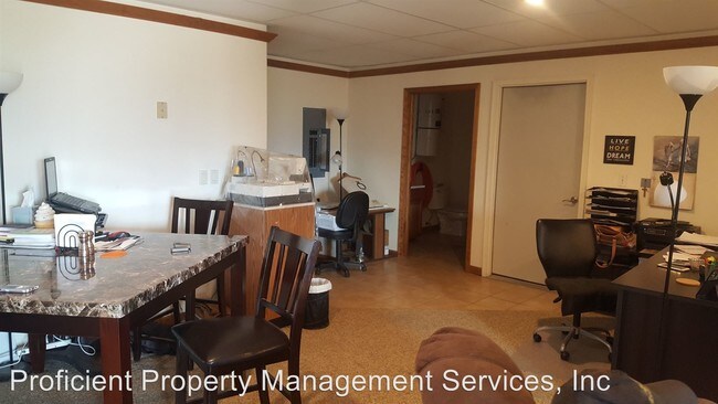 Building Photo - 1441 Red Canyon Rd