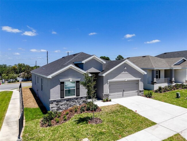 Foto del edificio - 1121 Mountain Flower Ln