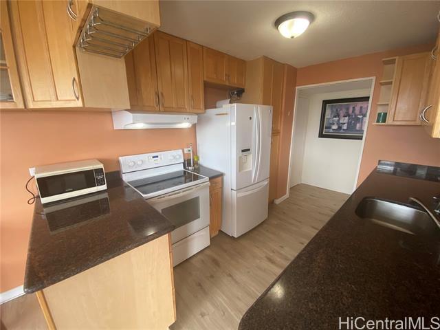 Foto del edificio - 2825 S King St