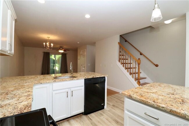 Building Photo - 45 Harbor View Ln