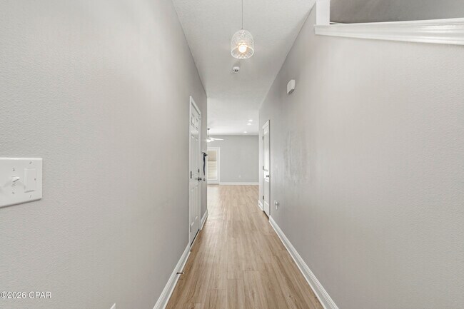 Foto del edificio - 7450 Shadow Lake Dr
