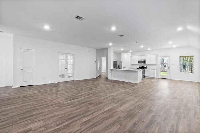 Building Photo - 7525 Angels Lndg Ln