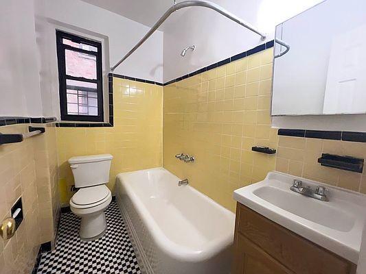 Foto del edificio - 1 bedroom in BRONX NY 10453