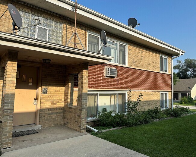 Foto del edificio - 27W154 Cooley Ave