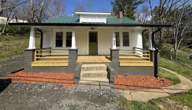 Photo - 706 Pear Dr House