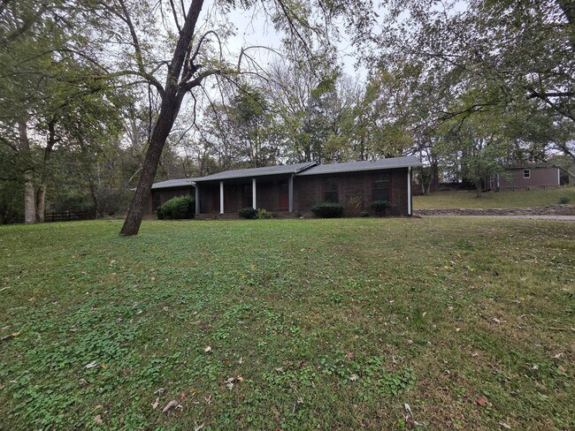 Foto del edificio - Charming 3BR/2BA Home in Woodbury!