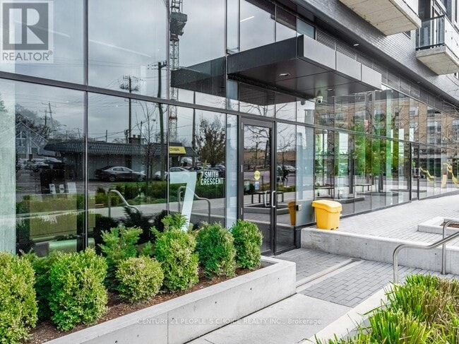 Building Photo - 7 Smith Crescent