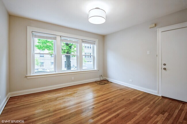 Building Photo - 3603 W Cullom Ave