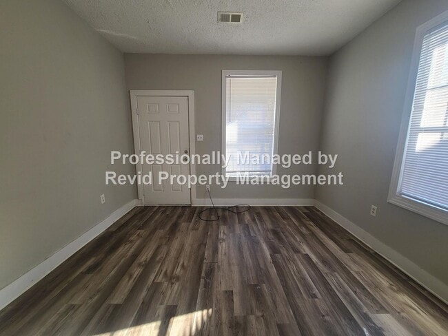 Photo - SECTION 8 ACCEPTED House