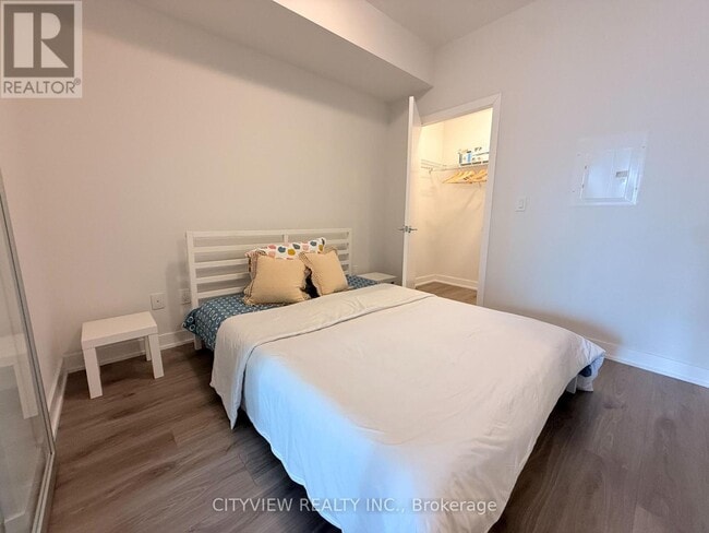 Building Photo - 4130 Parkside Village Dr