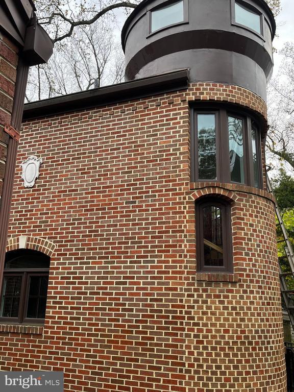 Building Photo - 8904 Grant St