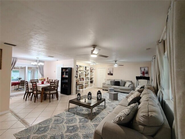 Foto del edificio - 2305 NW 48th Terrace