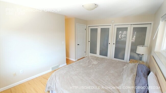 Foto del edificio - Upgraded Quiet Condominium