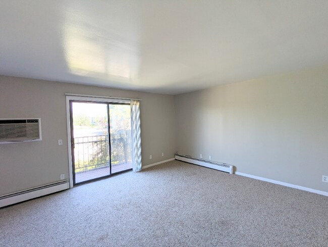 Building Photo - 362 Hope Ave