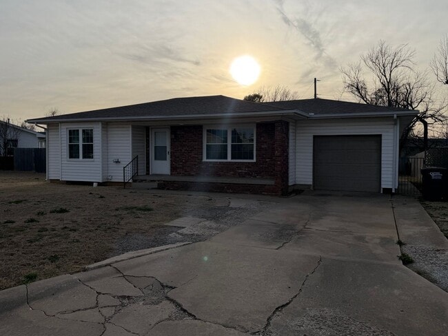 Building Photo - 4004 Blaine Rd