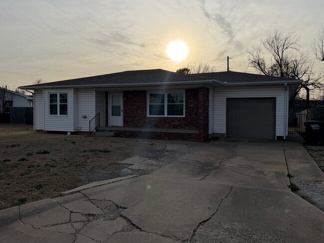 Foto del edificio - 4004 Blaine Rd