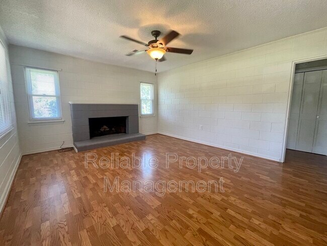 Building Photo - 5711 Old Stage Rd