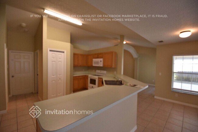 Foto del edificio - 155 Secluded Oak Ct