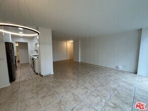 Building Photo - 10747 Wilshire Blvd