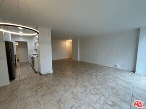 Building Photo - 10747 Wilshire Blvd