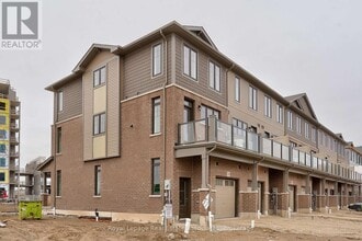 Building Photo - 100-100 Hollywood Ct