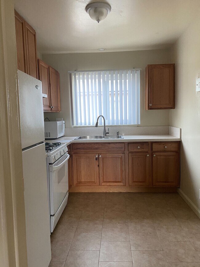 Foto del edificio - 6200 Hazeltine Ave