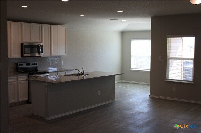 Foto del edificio - 233 Mossberg Wy