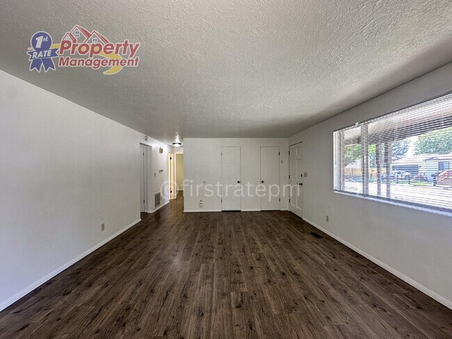 Building Photo - 1426 S Hervey St