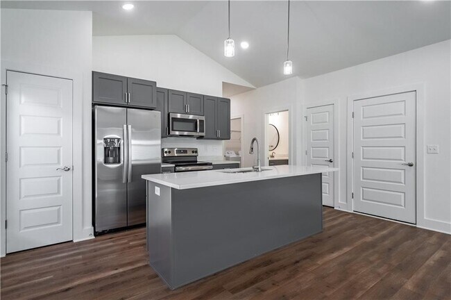 Foto del edificio - 2400 SW Expedition St