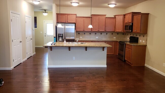 Foto del edificio - 4436 Edgewater Boulevard NE