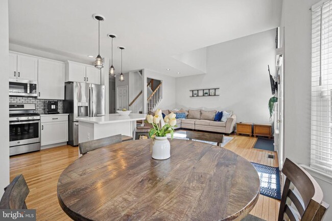 Foto del edificio - 410 Fairview Way
