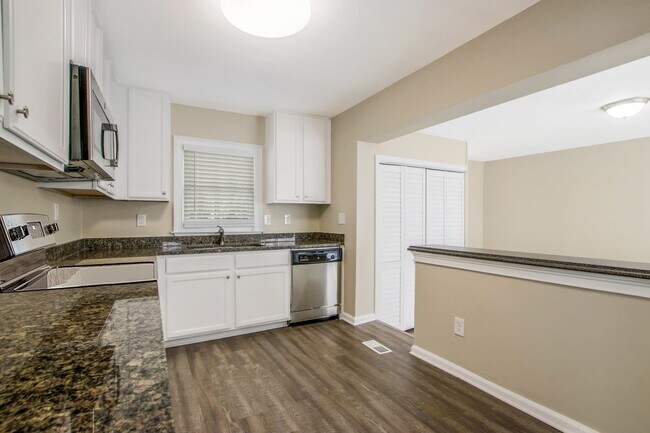 Foto del edificio - 2164 Rockhaven Cir
