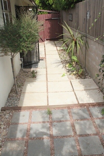 Foto del edificio - 2507 Blossom Ln