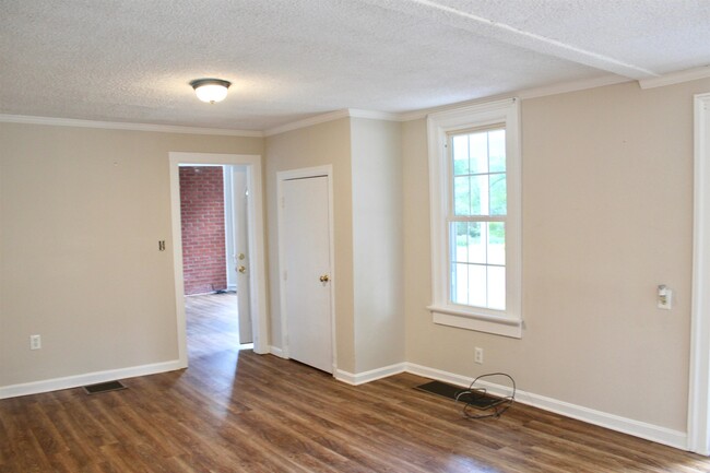 Building Photo - 210 E Riverside Dr