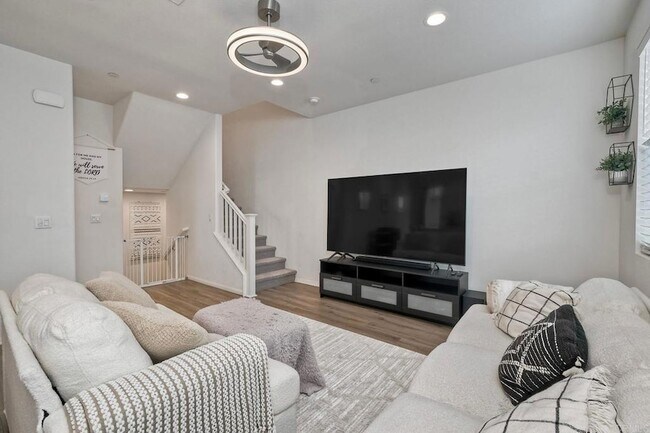 Foto del edificio - 2211 Solara Ln
