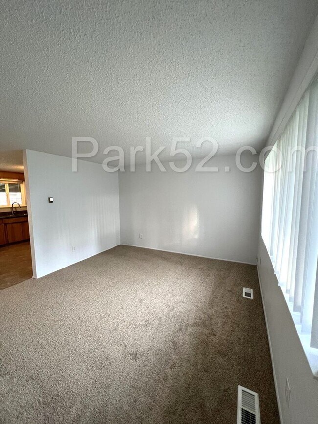 Foto del edificio - Spanaway Area 3 Bedroom Rambler