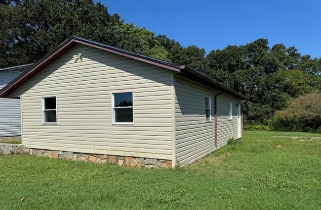 Building Photo - 3218 28th Ave Dr NE