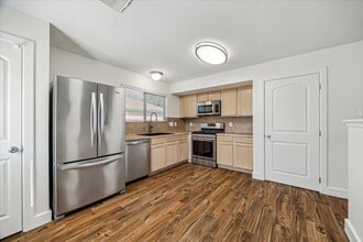 Building Photo - 262 Rolling Brook Dr
