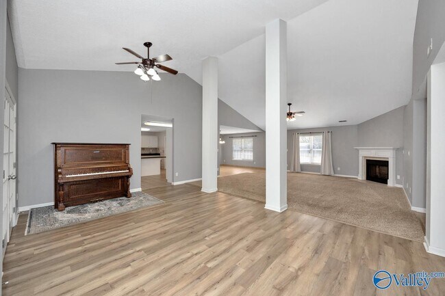 Building Photo - 146 Antique Rose Dr