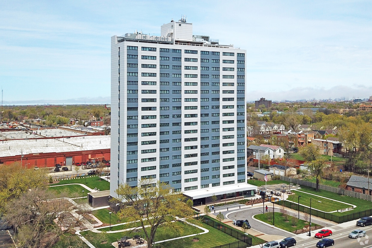 Foto aérea - Fannie Emanuel Apartments - Senior Housing