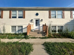 Building Photo - 5930 Fiesta Ave