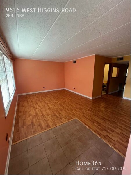 Building Photo - PRIME LOCATION: 2 Bedroom, 1 Bathroom!