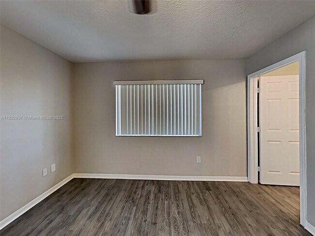 Foto del edificio - 1712 NW 2nd St