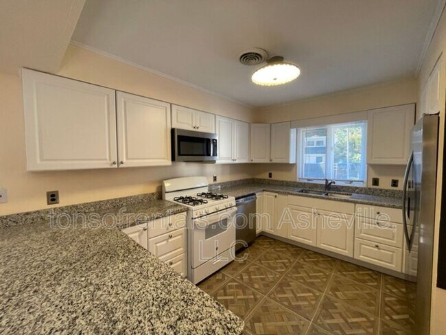 Building Photo - 181 N Britton Creek Ct