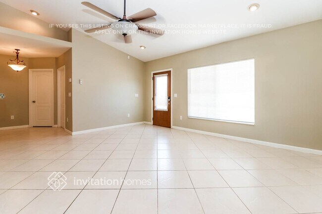 Building Photo - 707 Hartford Dr NW