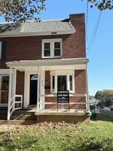 Building Photo - 423 Prospect St