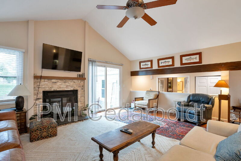 Foto principal - 6396 S Glencoe Ct
